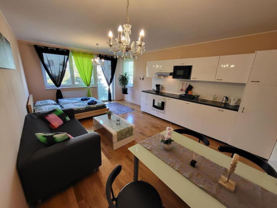 Enjoy Vienna Apartment Bagian luar foto