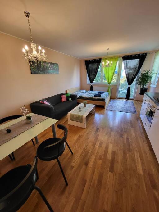 Enjoy Vienna Apartment Bagian luar foto