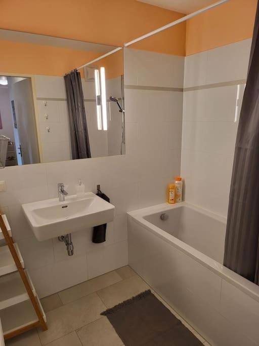 Enjoy Vienna Apartment Bagian luar foto